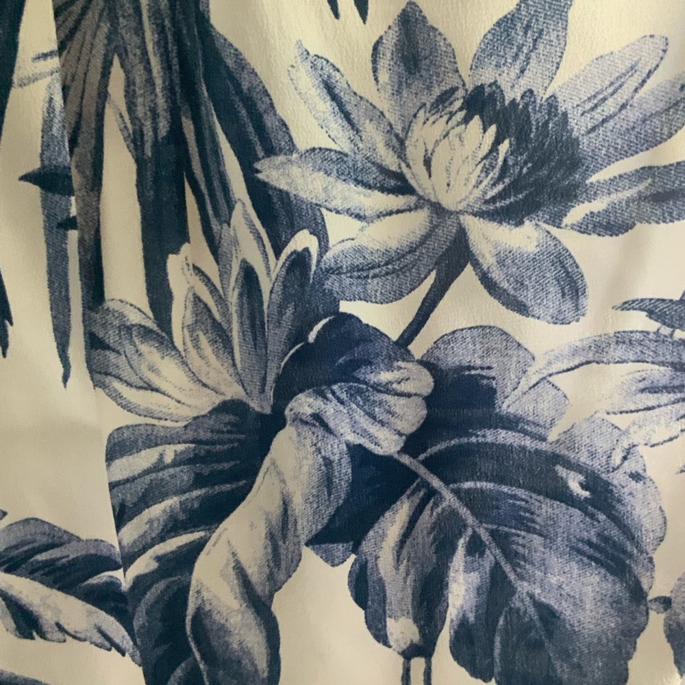 Equipment Blue and White Leaf Print Blouse - Picture 5 of 6